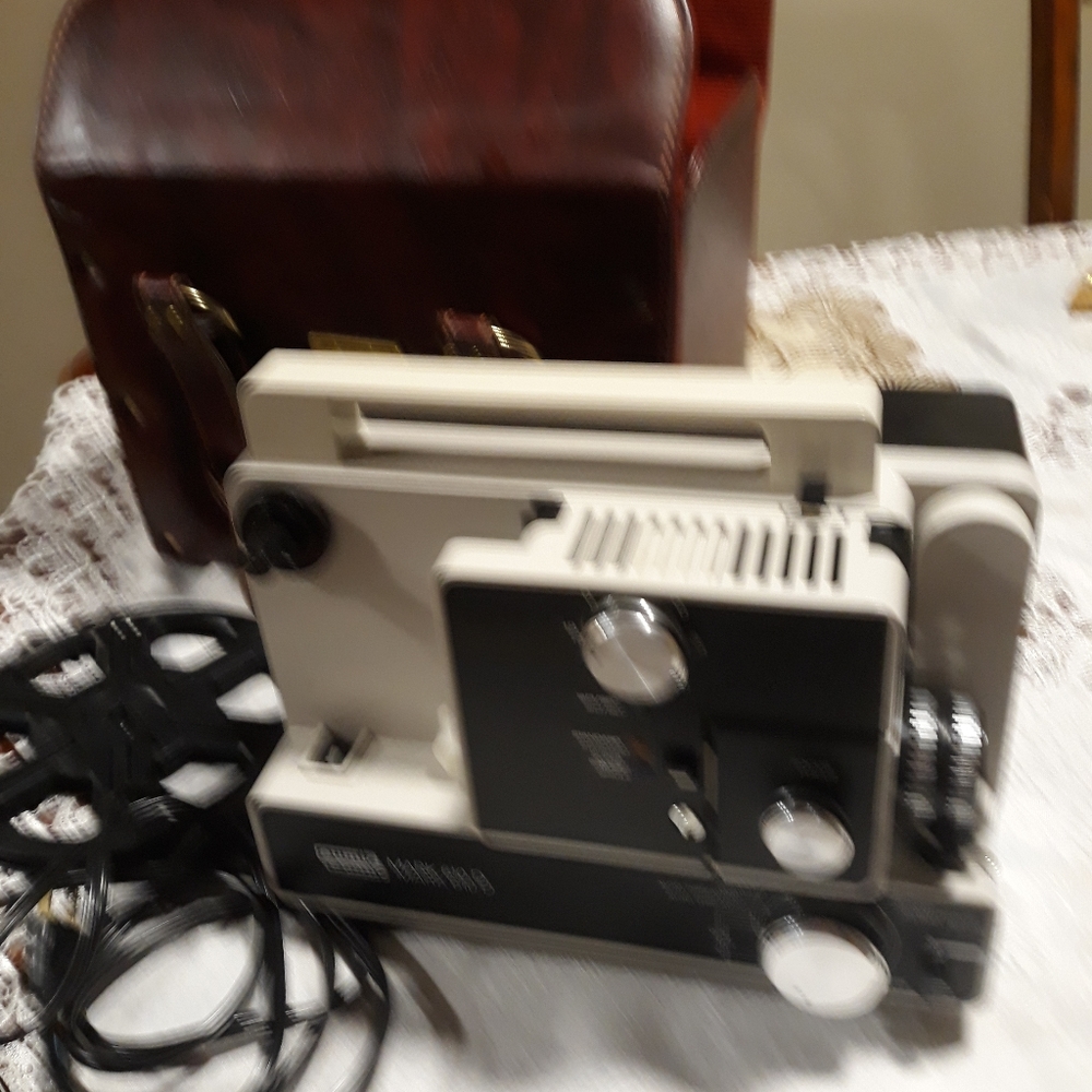 Projector - Picture 4 of 6